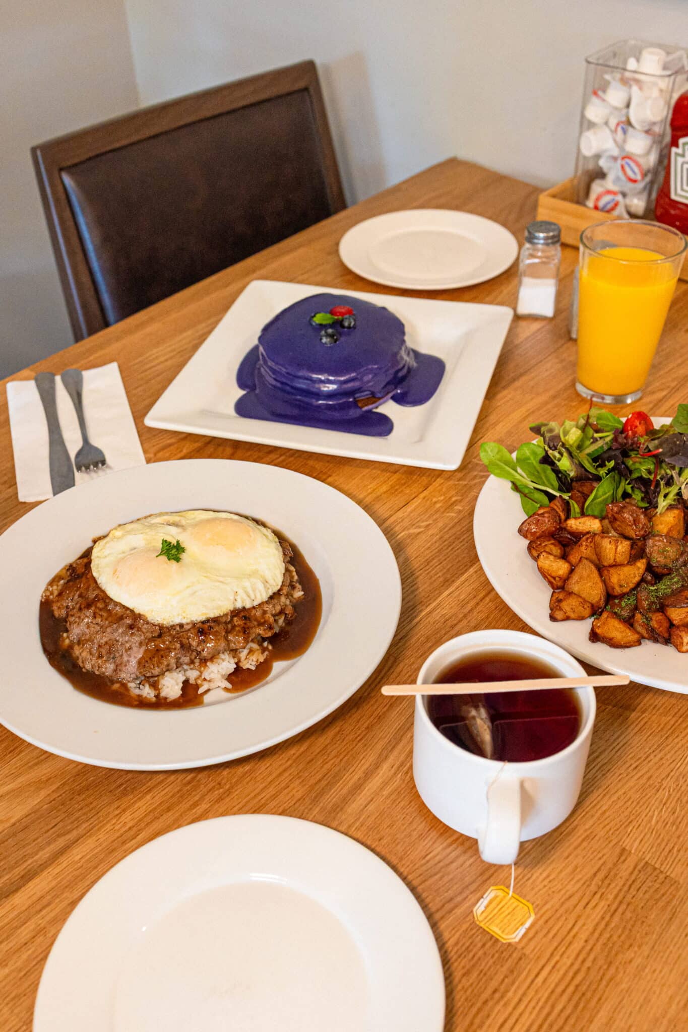 Signature breakfast at YogurStory near Pagoda Hotel Honolulu